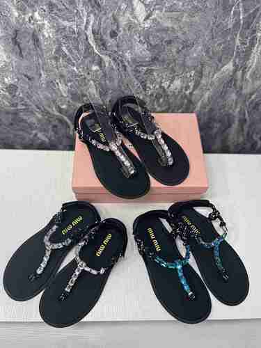 B8115220 *缪缪 最火夹趾凉鞋 35-41