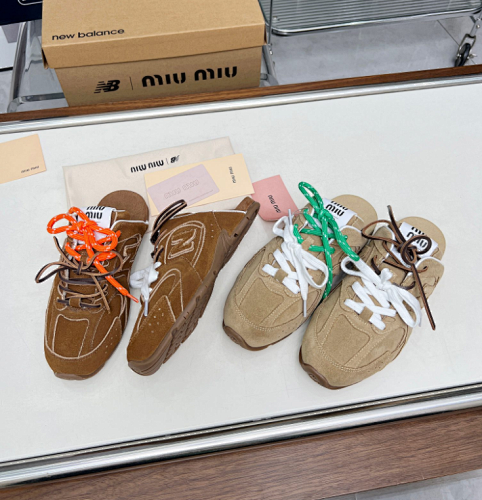 B8127260🔥🔥🔥🔥顶级版本MiuMiu缪缪情侣👫款半拖 35-45