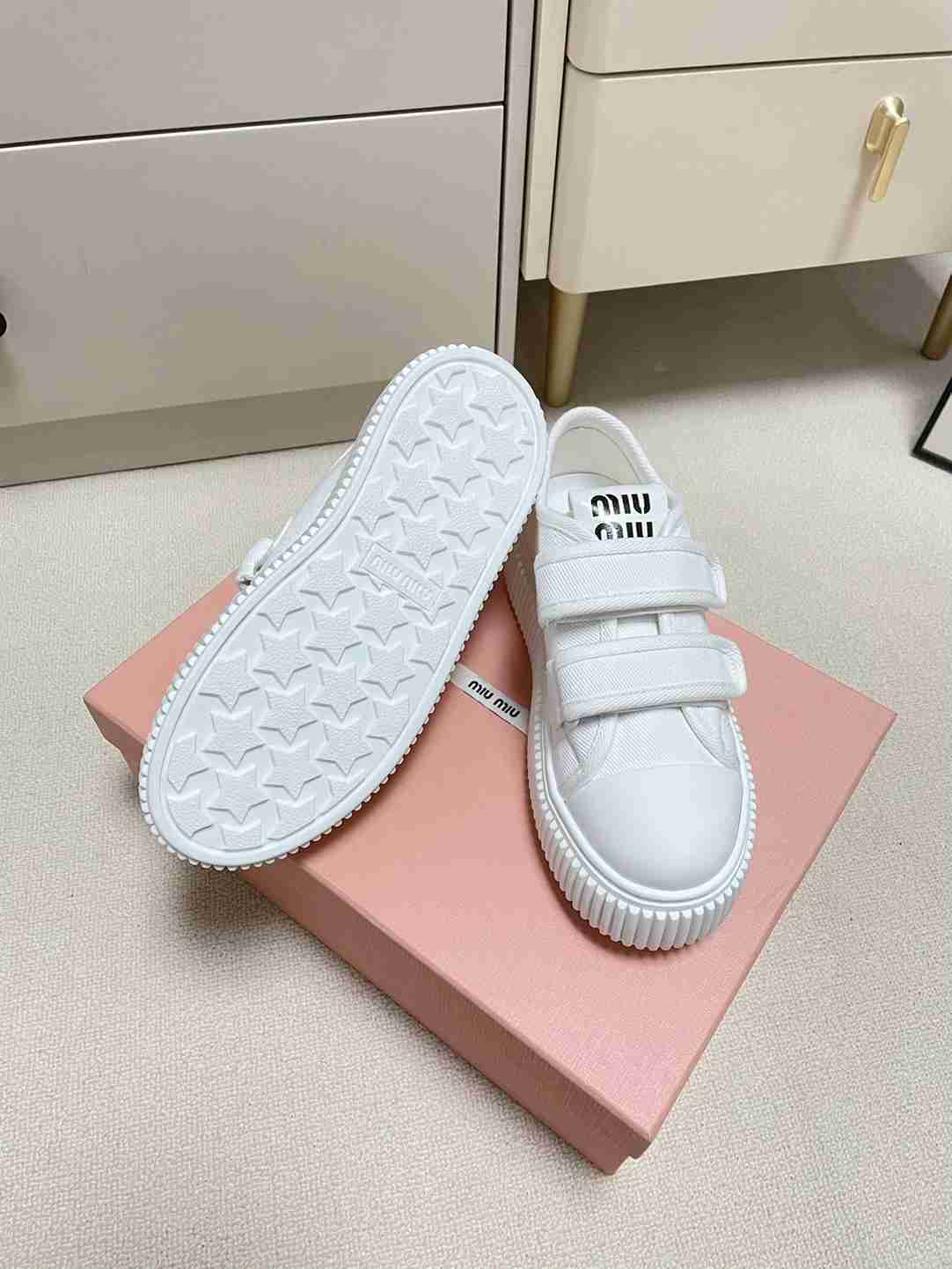 B8168290 顶级版本 魔术贴款 35-39