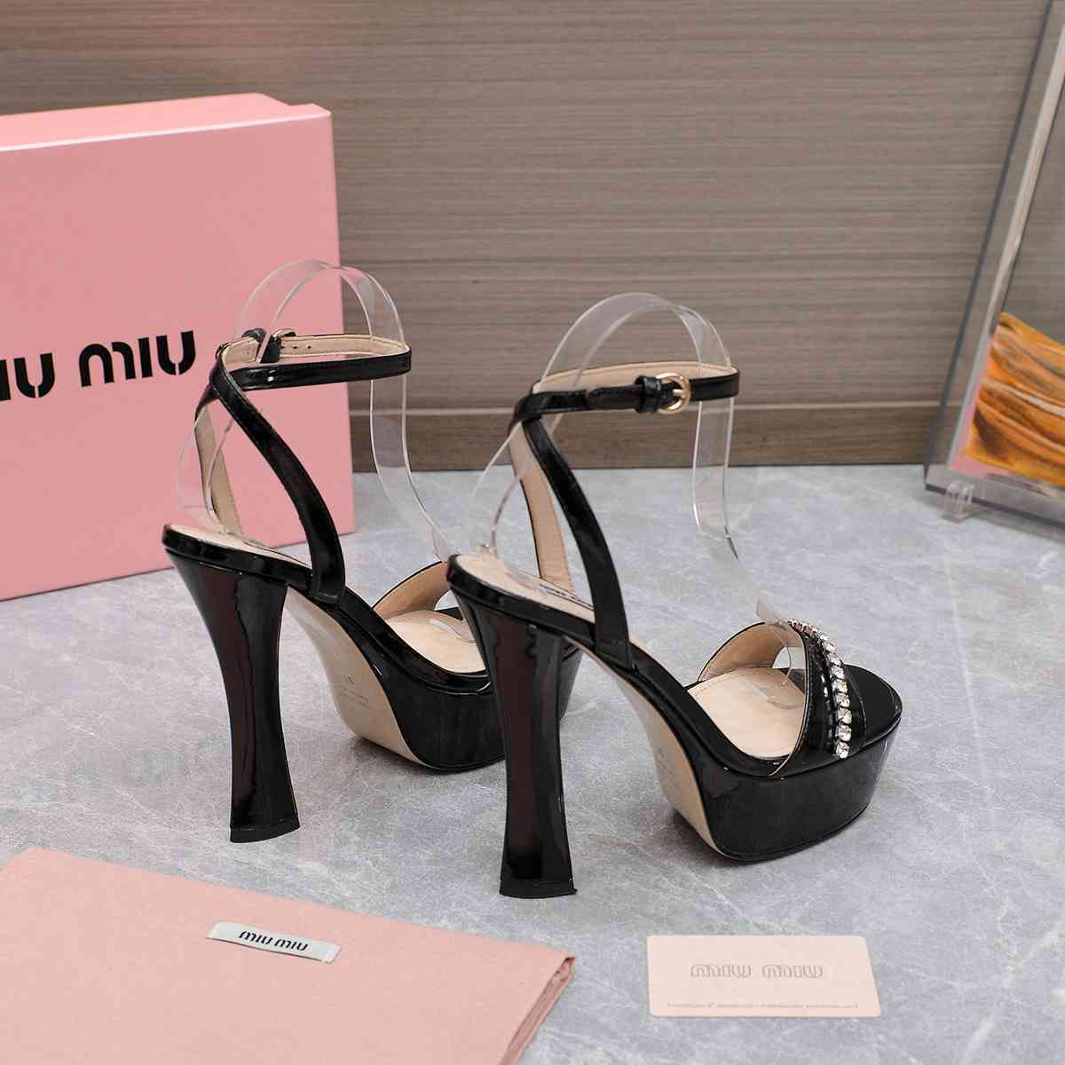 B8126330 Miu Miu走秀时装水钻链条装饰 高跟鞋 35-41
