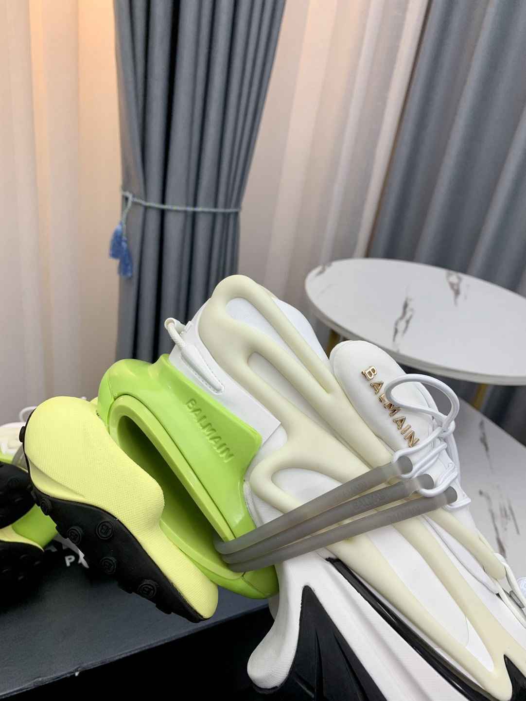 B8166530 男女款巴尔曼【子弹鞋】 码数：35-45（46