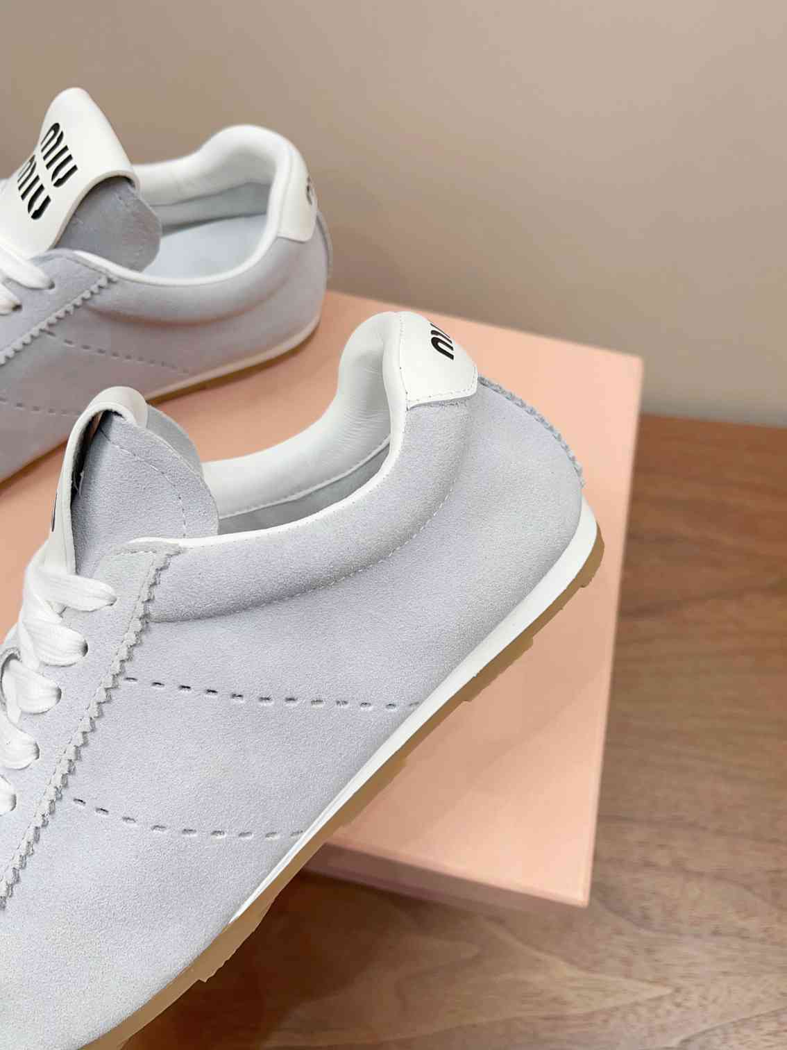 Am5739220。35-40码 缪缪早春走秀款阿甘德训鞋运动鞋