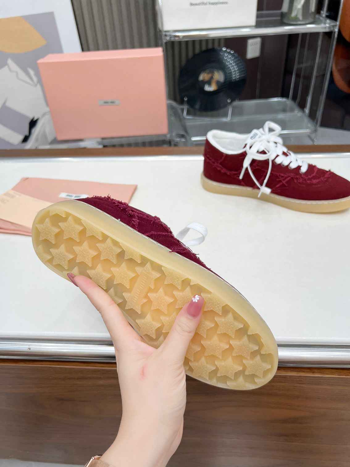 B8127210 🔥🔥🔥🔥Miumiu 新款乞丐休闲鞋 3540