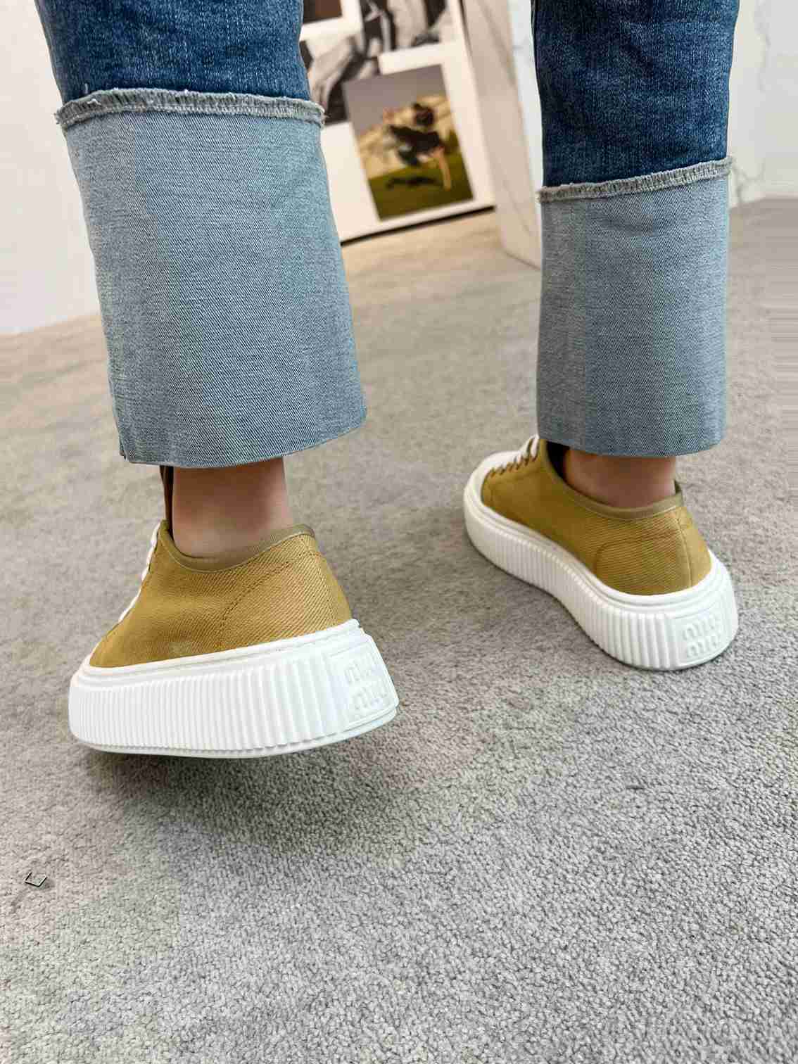 B8102240 厚底小白鞋 35-40