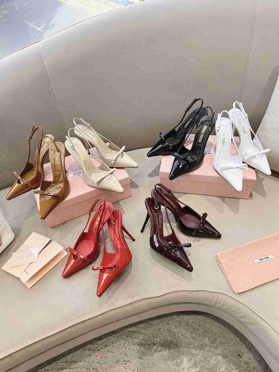 B8115300 高版本 MiuMiu*缪缪 春夏大热走秀款·小猫跟单鞋35-39