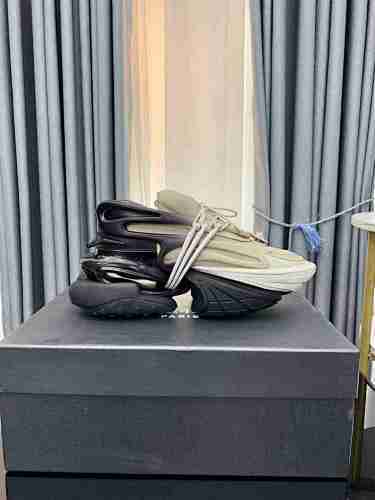 B8166530 男女款巴尔曼【子弹鞋】 码数：35-45（46