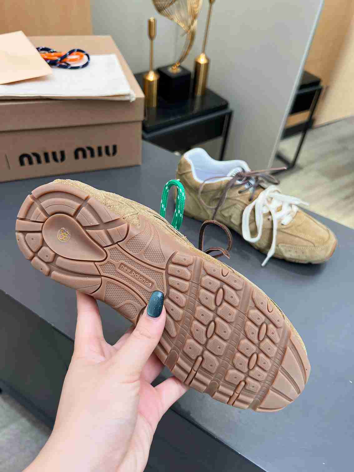 Aa5501290 MiuMiu缪缪 x New Balance NB530👫情侣款 35-45