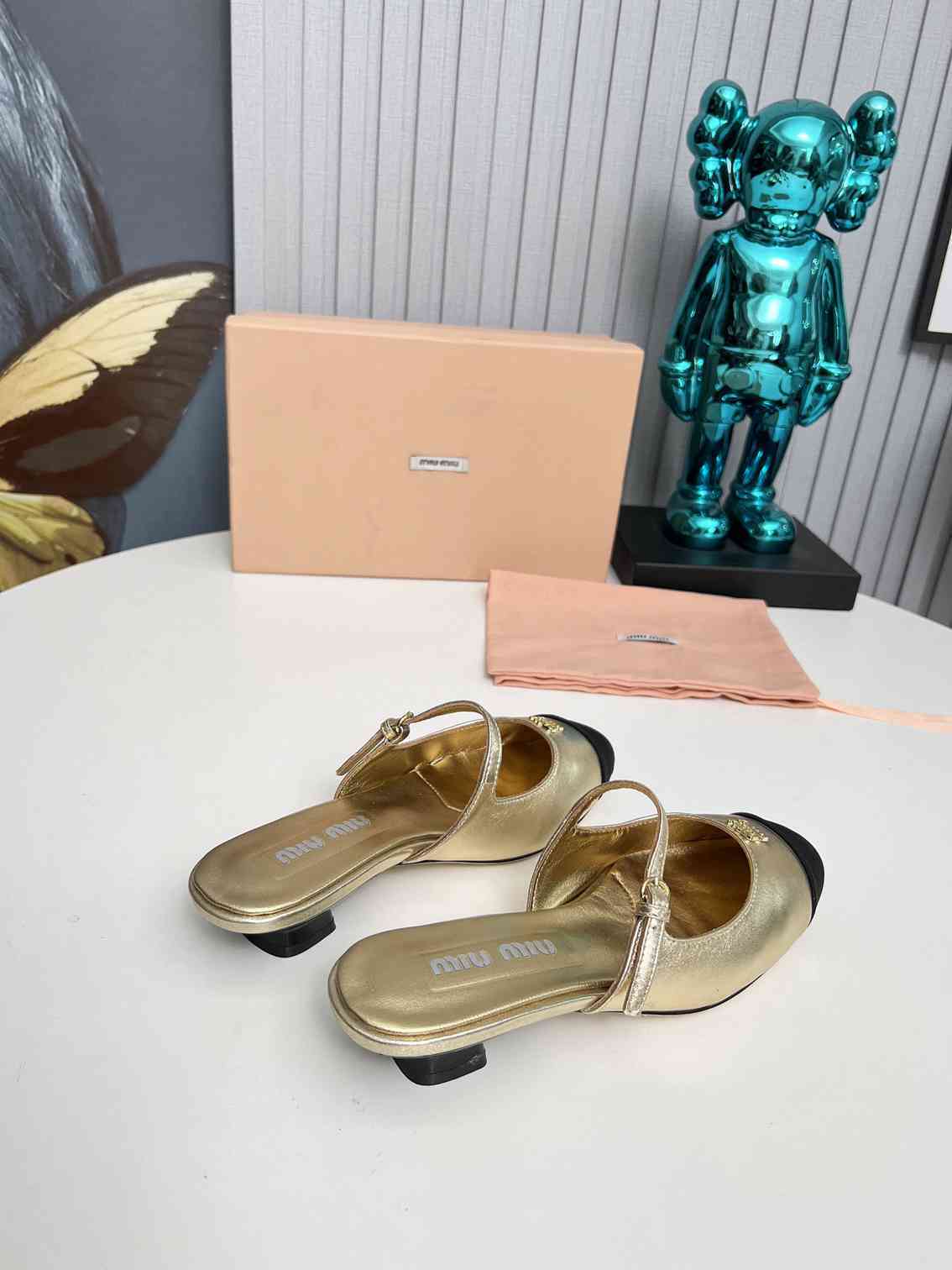 Ar5730280 【MIU MIU】 凉鞋 35-39