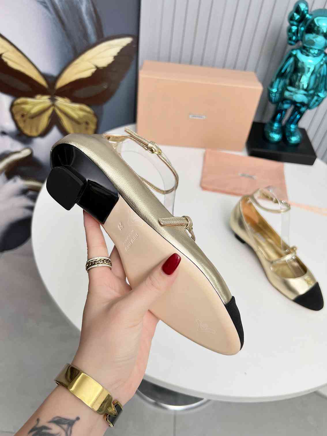 Ar5730280 【MIU MIU】 凉鞋 35-39