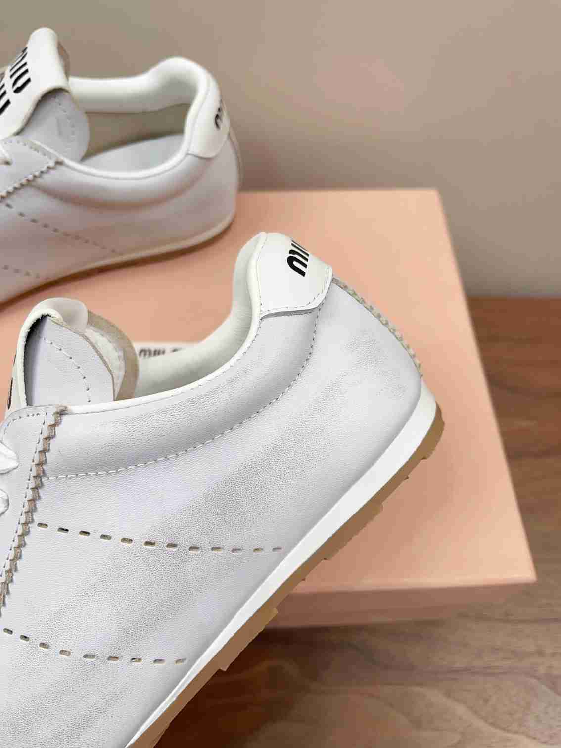 Am5739220。35-40码 miumiu缪缪早春走秀新款阿甘德训鞋运动鞋