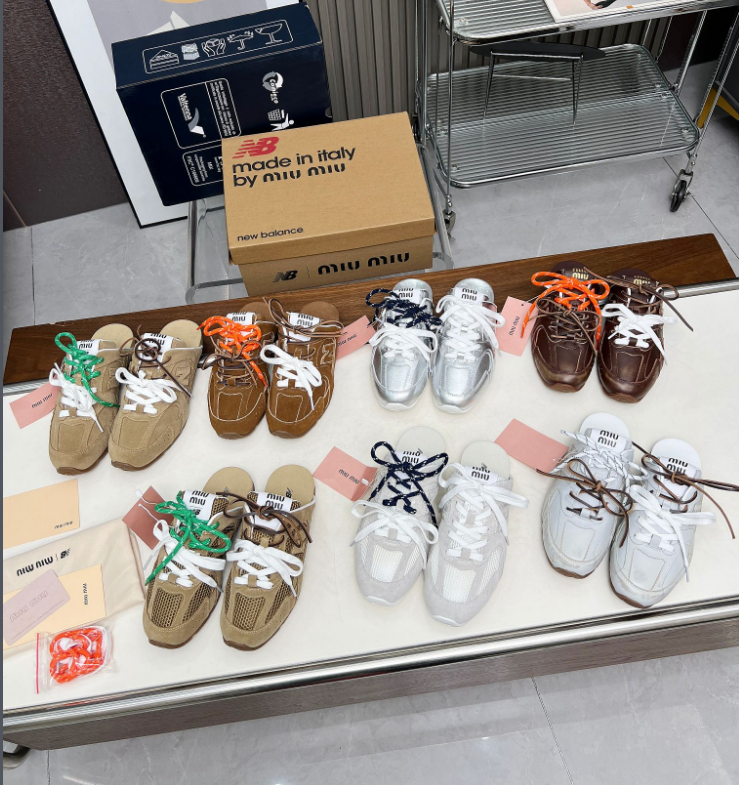 B8127260🔥🔥🔥🔥顶级版本MiuMiu缪缪情侣👫款半拖