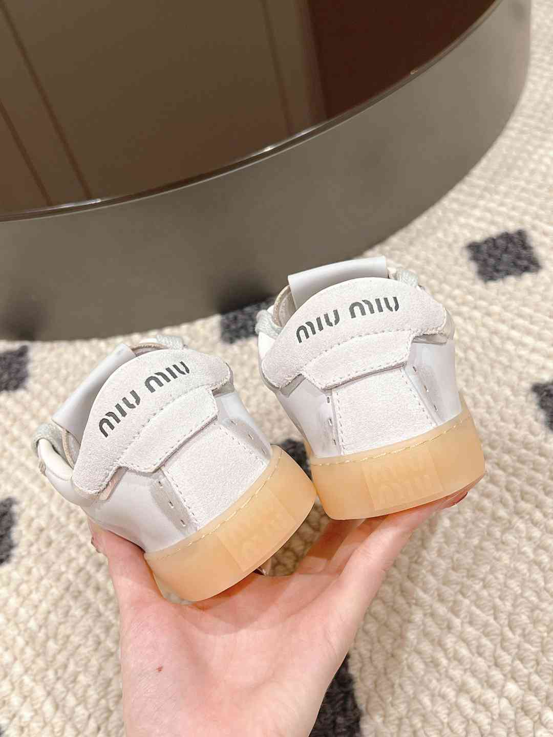 Am5739250 Miu Miu 缪缪 做旧复古休闲鞋 35-39