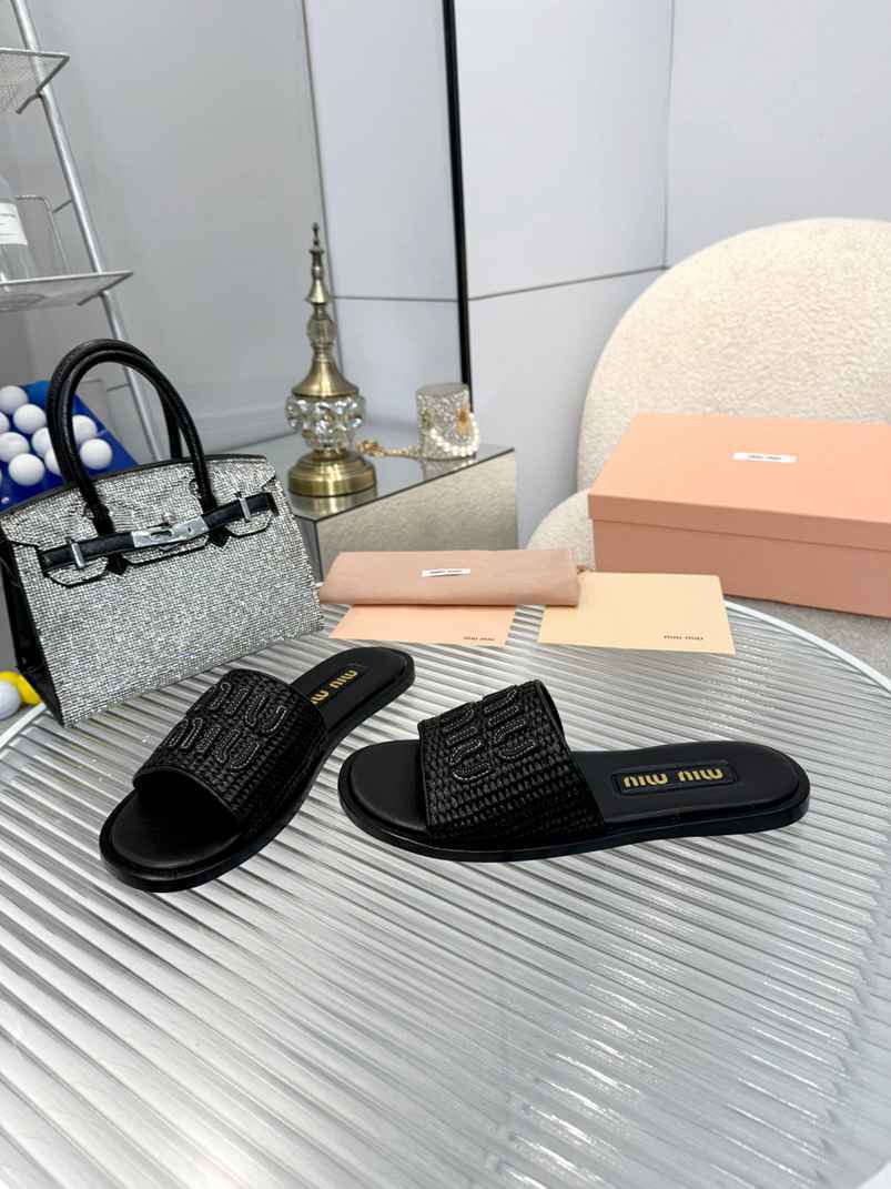 As5523230 缪缪🌸经典大字母～凉鞋 35-40