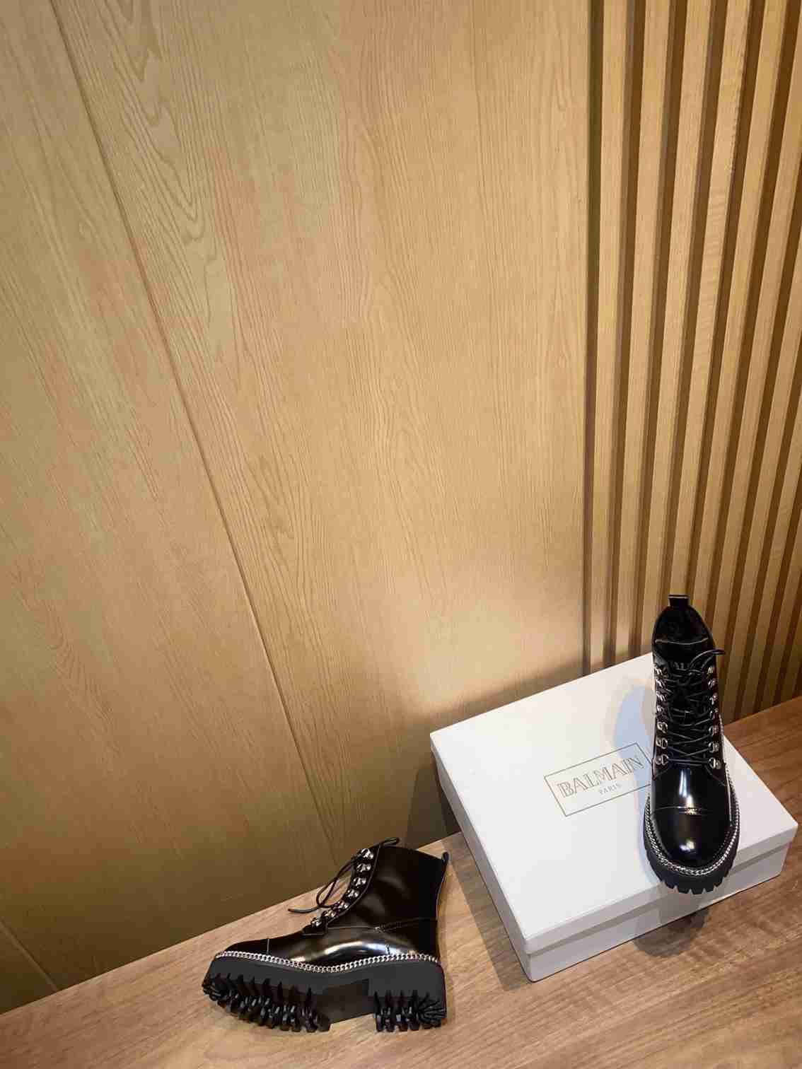 Ab5694330 BALMAIN 秋冬女靴 码数：35-40（皮里 毛里）