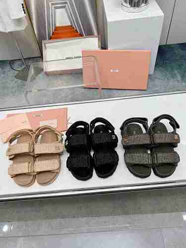 Ah5673250 喵喵家编织款凉鞋。黑 杏 军绿三色