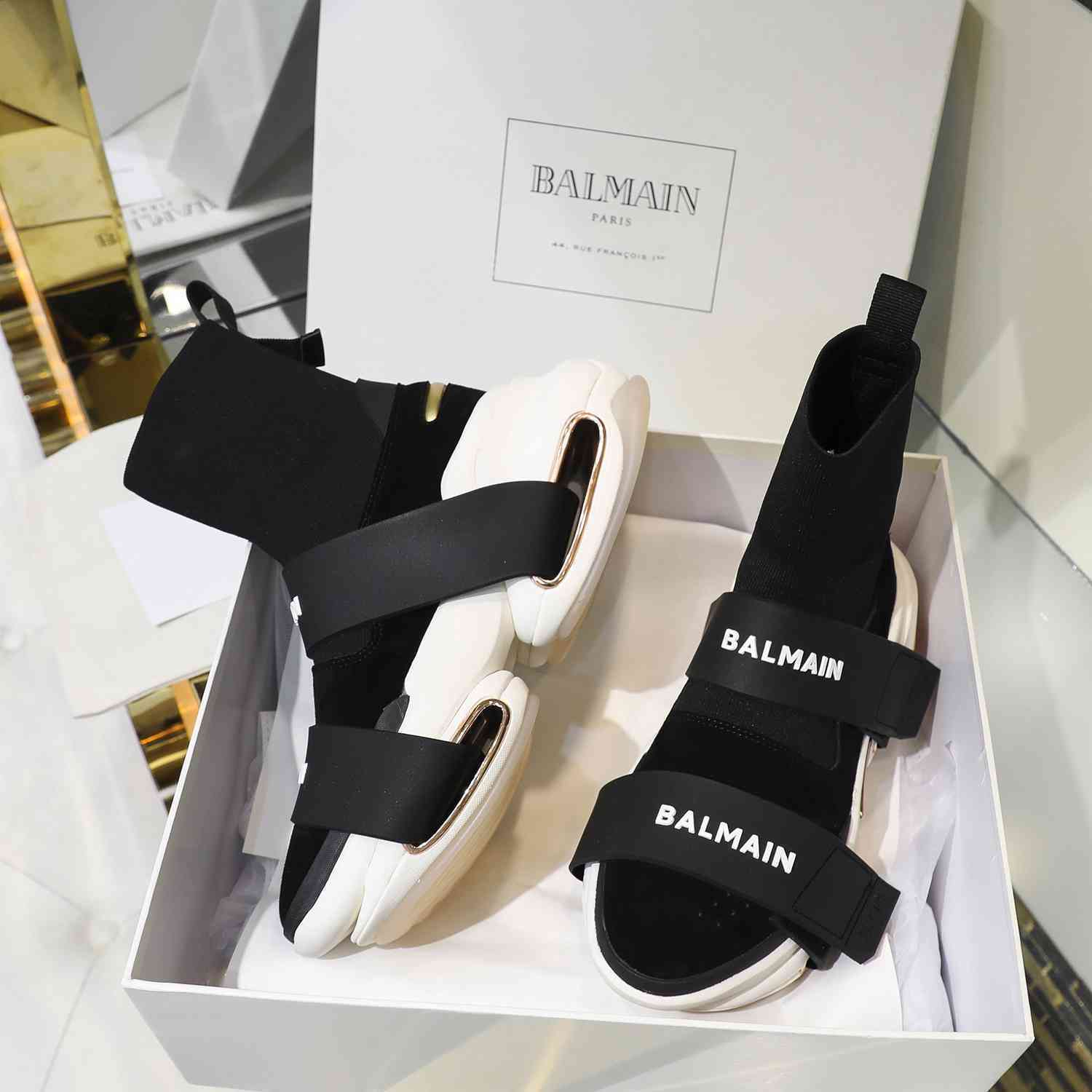 3335420 女男款巴尔曼走秀款老爹鞋 女码35—41 男码39—45