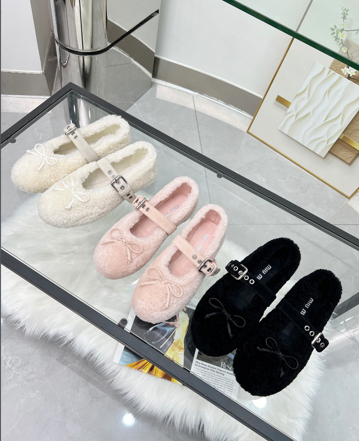 B8115230 🌸MiuMi 100%纯羊毛单鞋 35-40