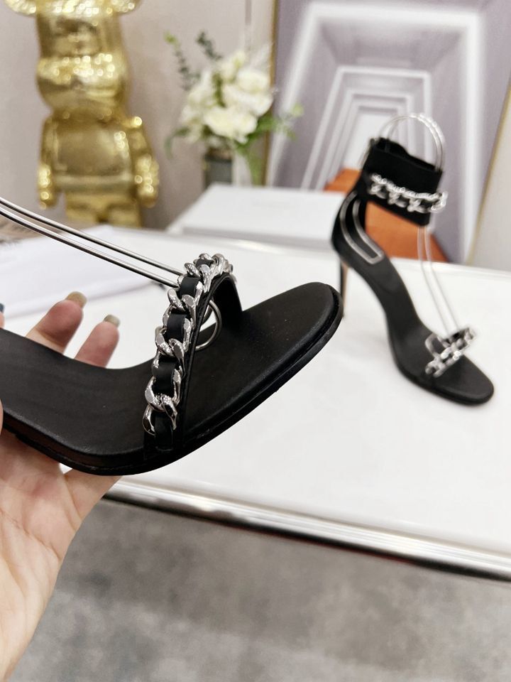 6727330 巴尔曼2022春夏最新款走秀款凉靴 码数：35-41 {41不予退换}