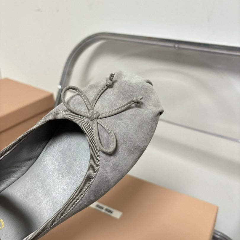 B8168310 Miu Miu法式仙女芭蕾舞单鞋 35-39