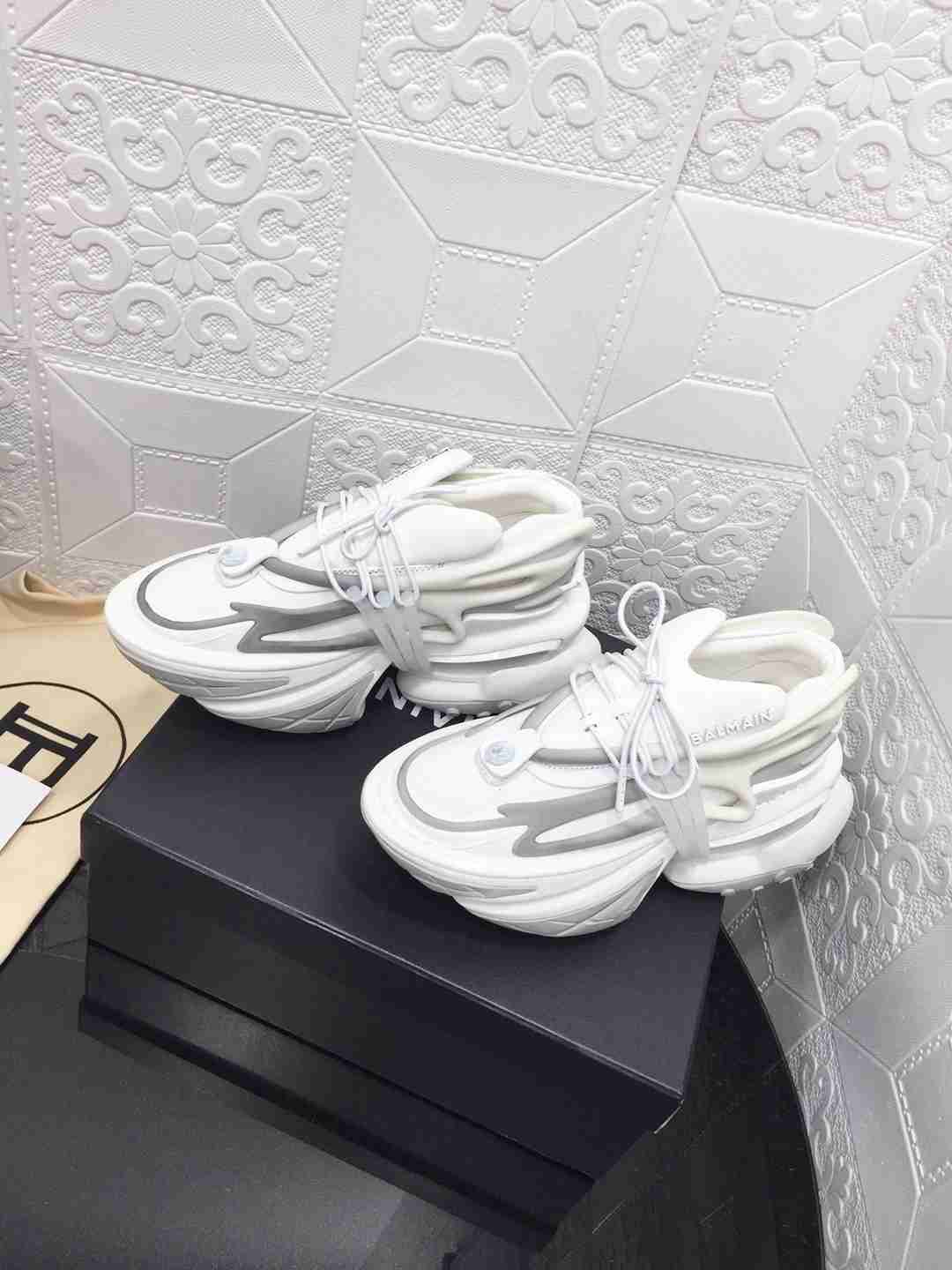 B8128530 男女款 顶级版本巴&曼走秀款老爹鞋 女码35-41 男码39-45 （女34 42 男38 46定做）