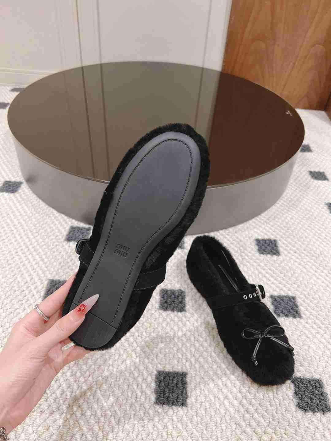 Am5739240 miumiu缪缪跳舞鞋35-39