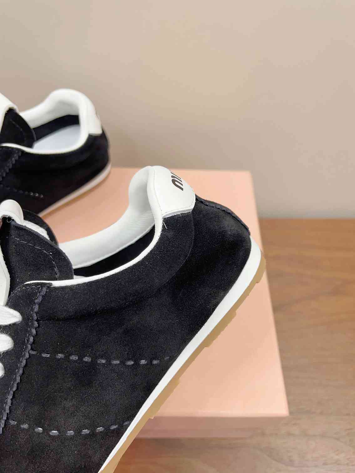 Am5739220。35-40码 缪缪早春走秀款阿甘德训鞋运动鞋