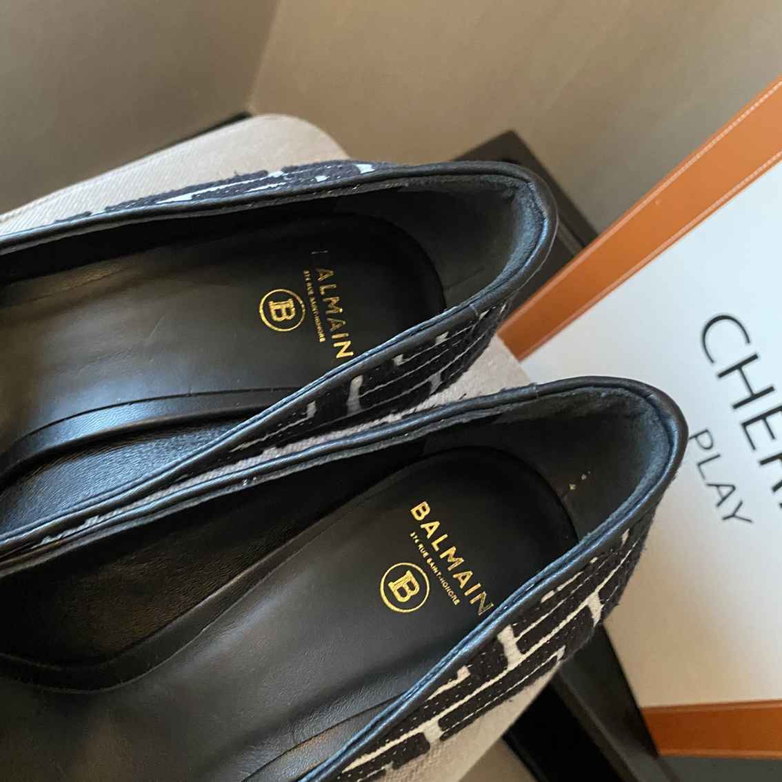 B8103320皮面 针织）（钻鞋550380）时尚尖头满钻针织单鞋 码数：35-39（40 41 42定做不退换） 跟高：9.5cm