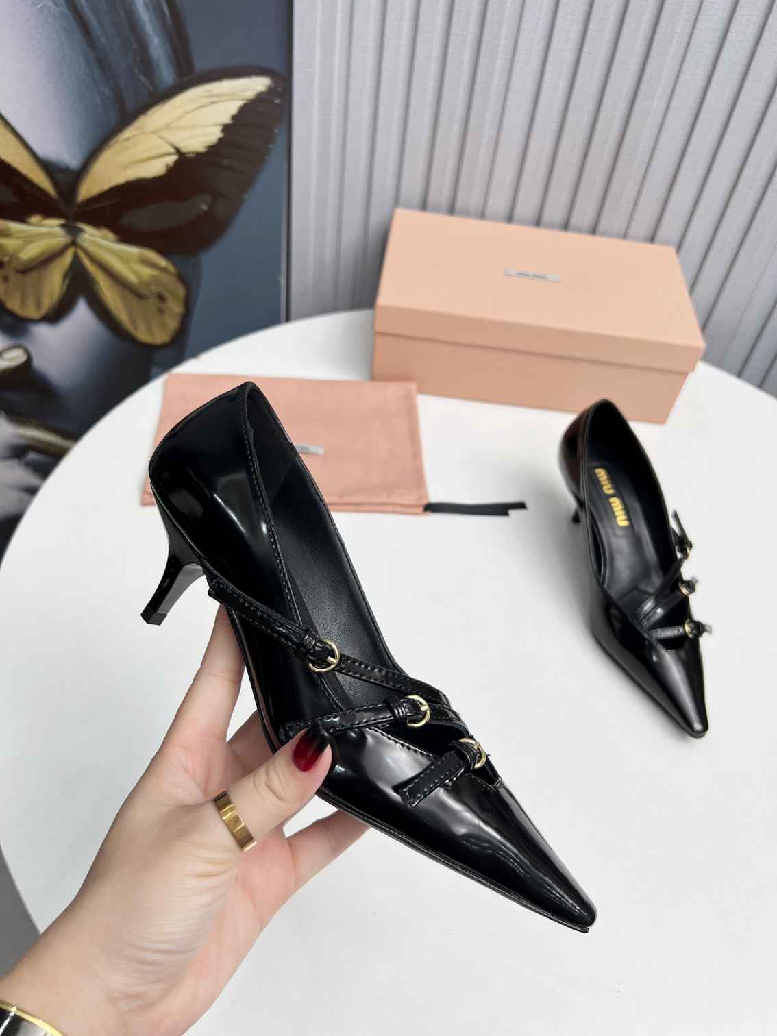 Ar5730290【MIU MIU】 时尚单鞋 35-39