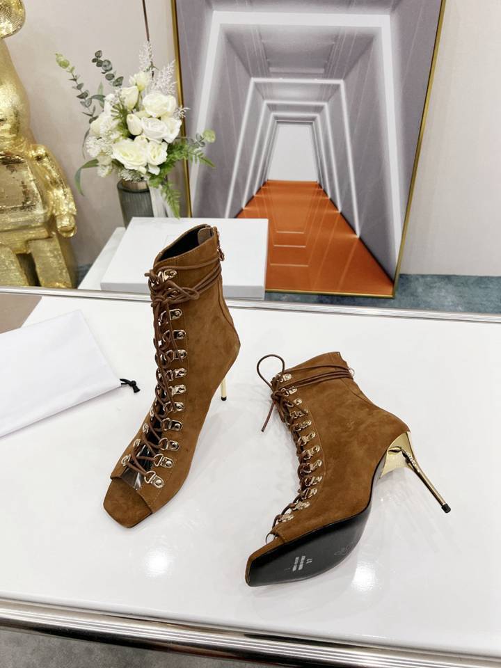 6727410 巴尔曼春夏最新款走秀款凉靴 码数：35-41 {41不予退换}