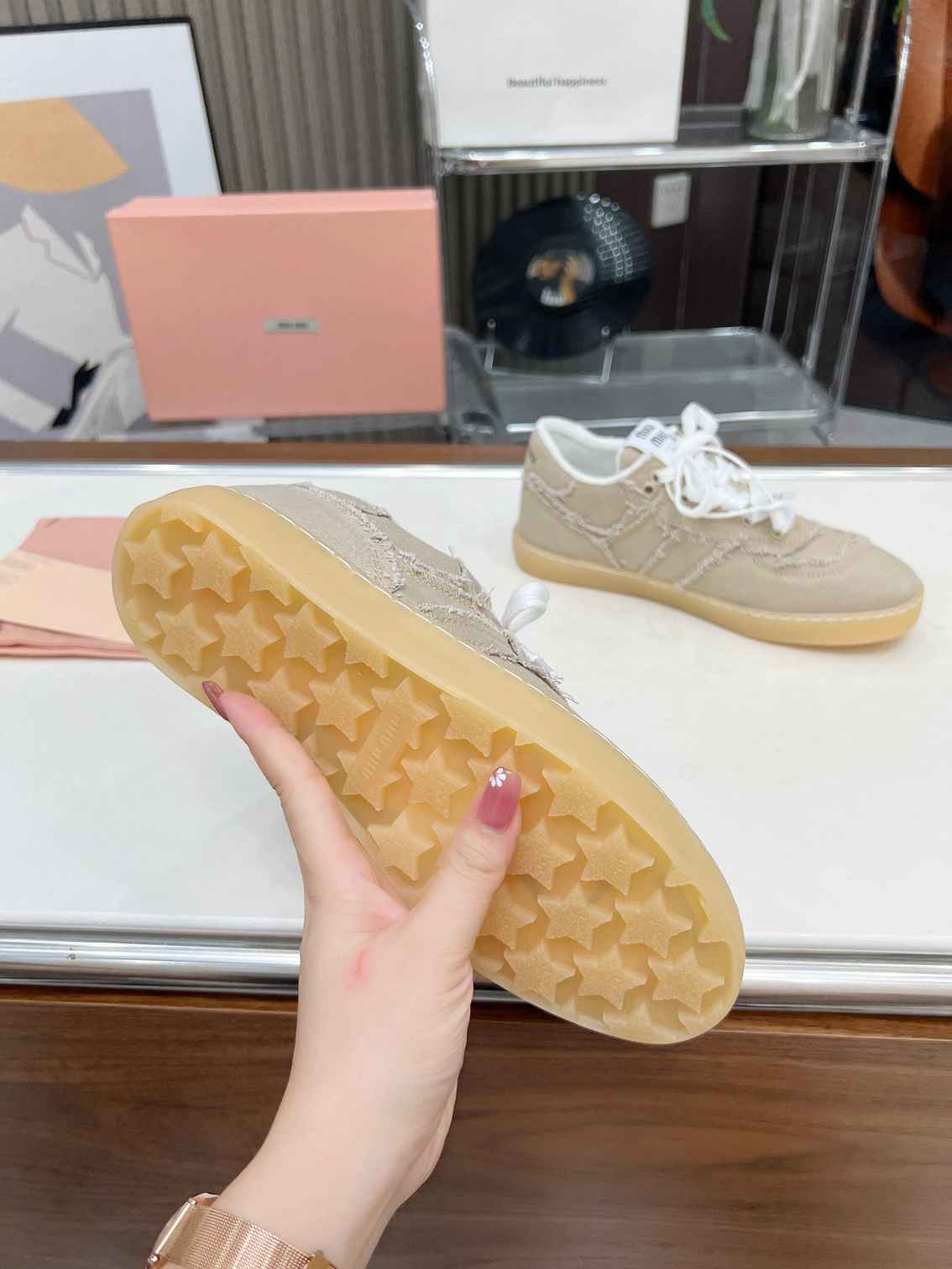 B8127210 🔥🔥🔥🔥Miumiu 新款乞丐休闲鞋 35-40