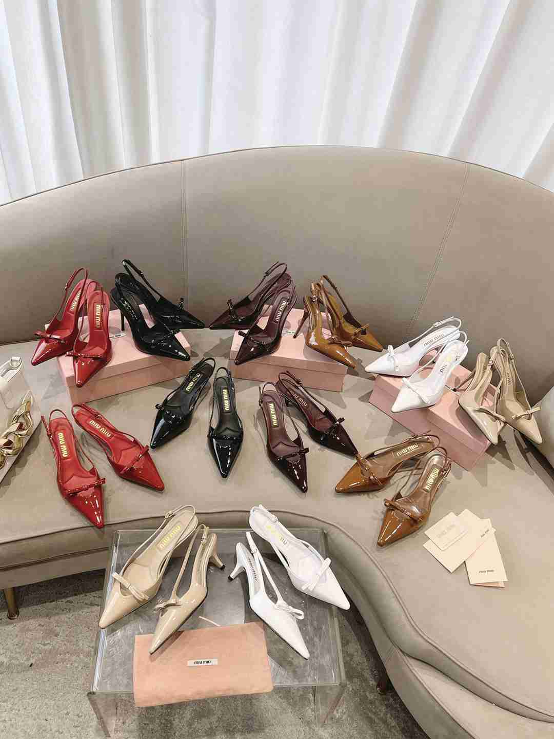 B8115300 跟高：10.5、5.5Cm