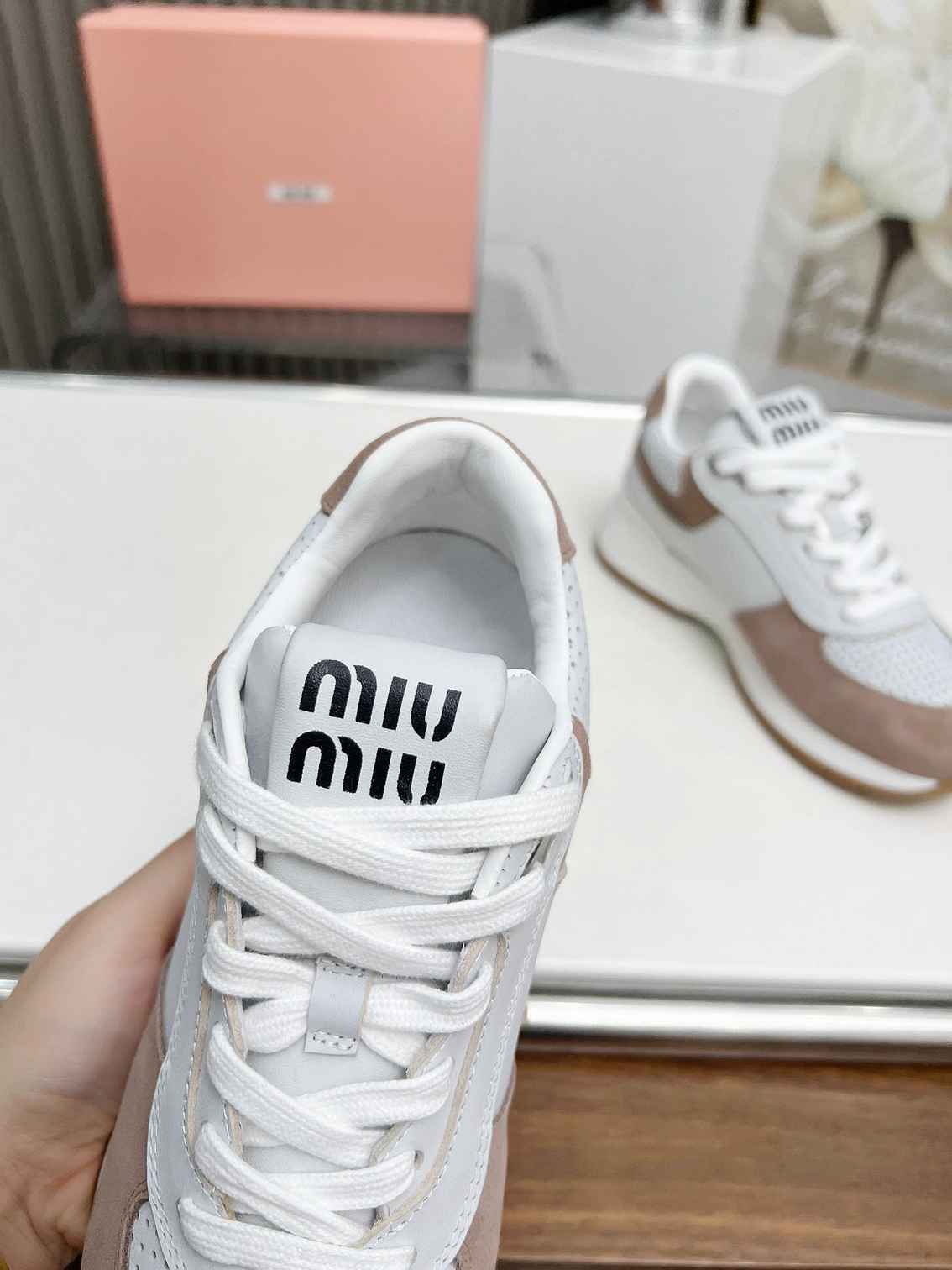 Bd5605260 缪缪爆款早春走秀款运动小白鞋 35-40