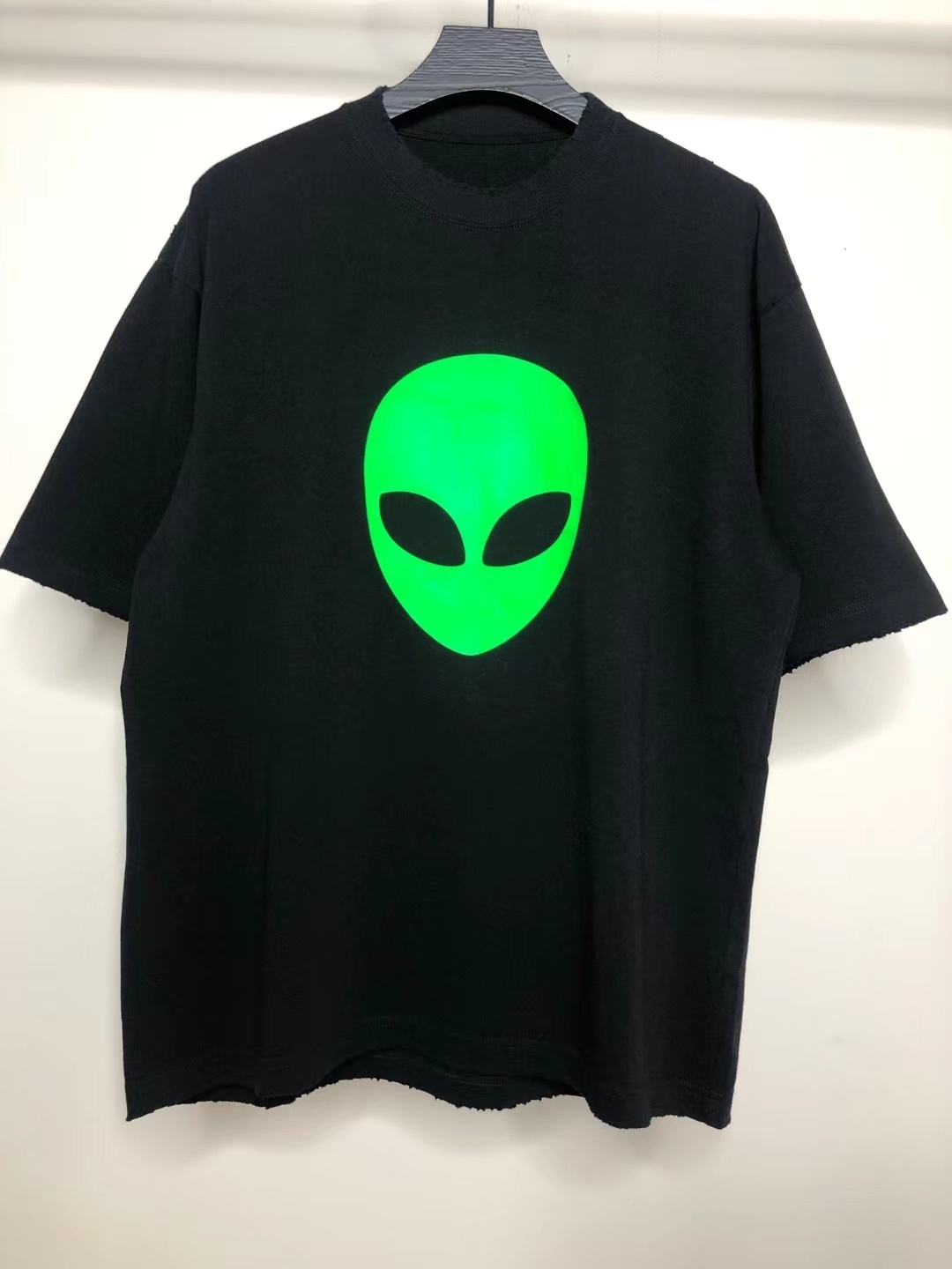 SOLD OUT BALENCIAGA ET HELLO FROM THE OTHER SIDE