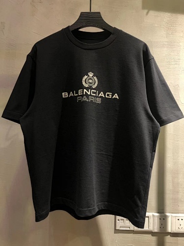 SOLD OUT BALENCIAG SILVERY PRINT PARIS TEE
