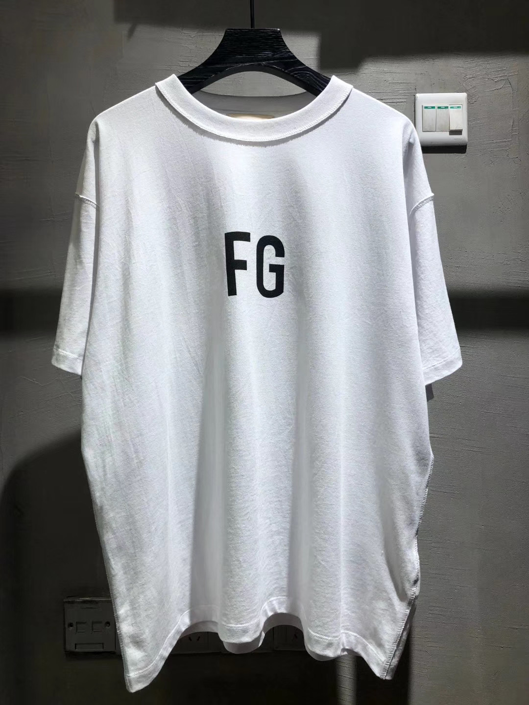 SOLD OUT FEAR OF GOD 6TH FG logo TEE