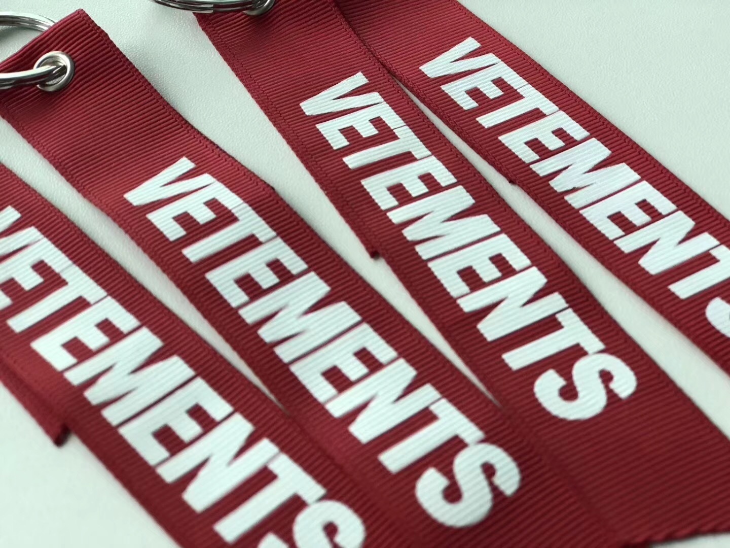 SOLD OUT VETEMENTS HK LIMIT 钥匙扣