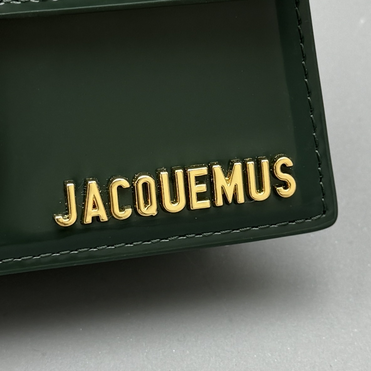 JACQUEMUS 243