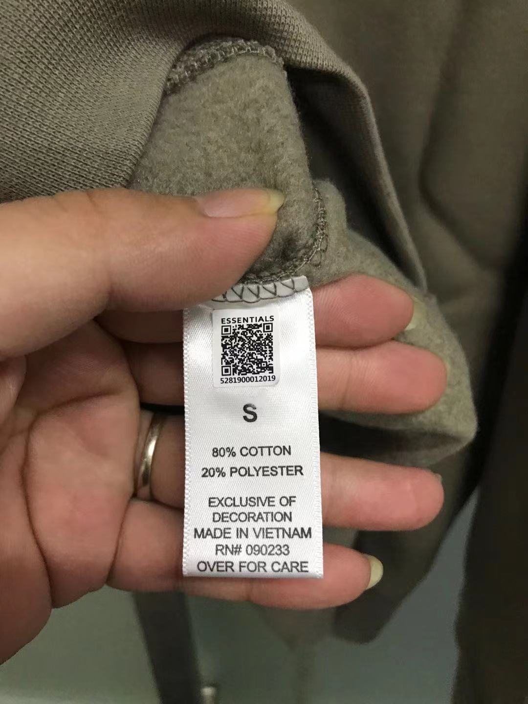 FOG0124 FOG ESSENTIALS Zip Hooded Sweatshirt