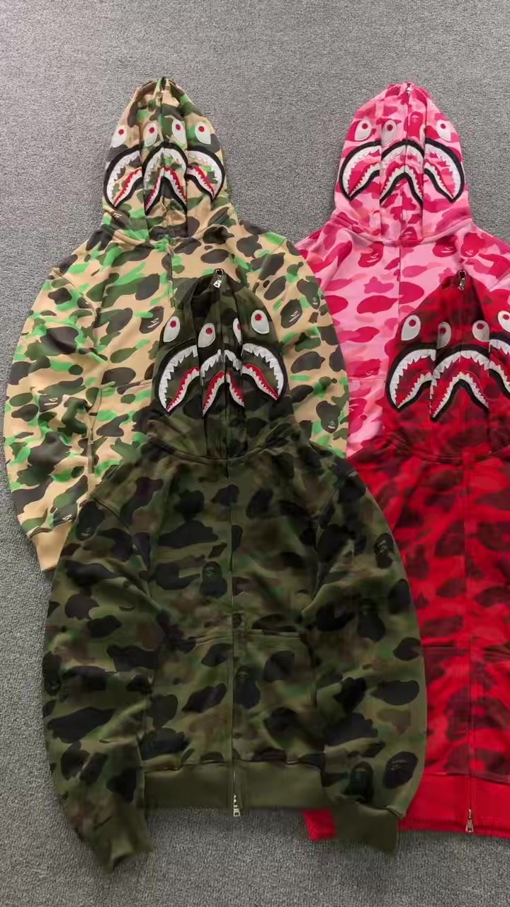 ￥238 BAPE HOODIE 48210477（im 170cm 60kg i wear size XL in the phot）